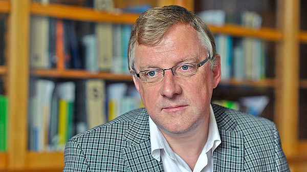 Prof. Dr. Reimund Schwarze/ Foto: Tobias Hametner