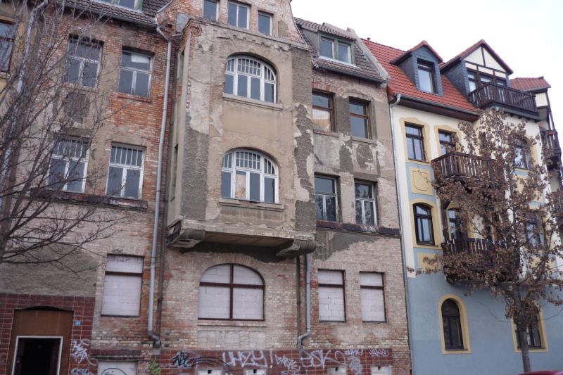 Unrenovated housing stock in Halle-Glaucha