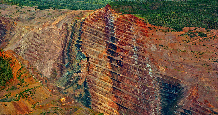 Diamond mine / Siggy Nowak on Pixabay