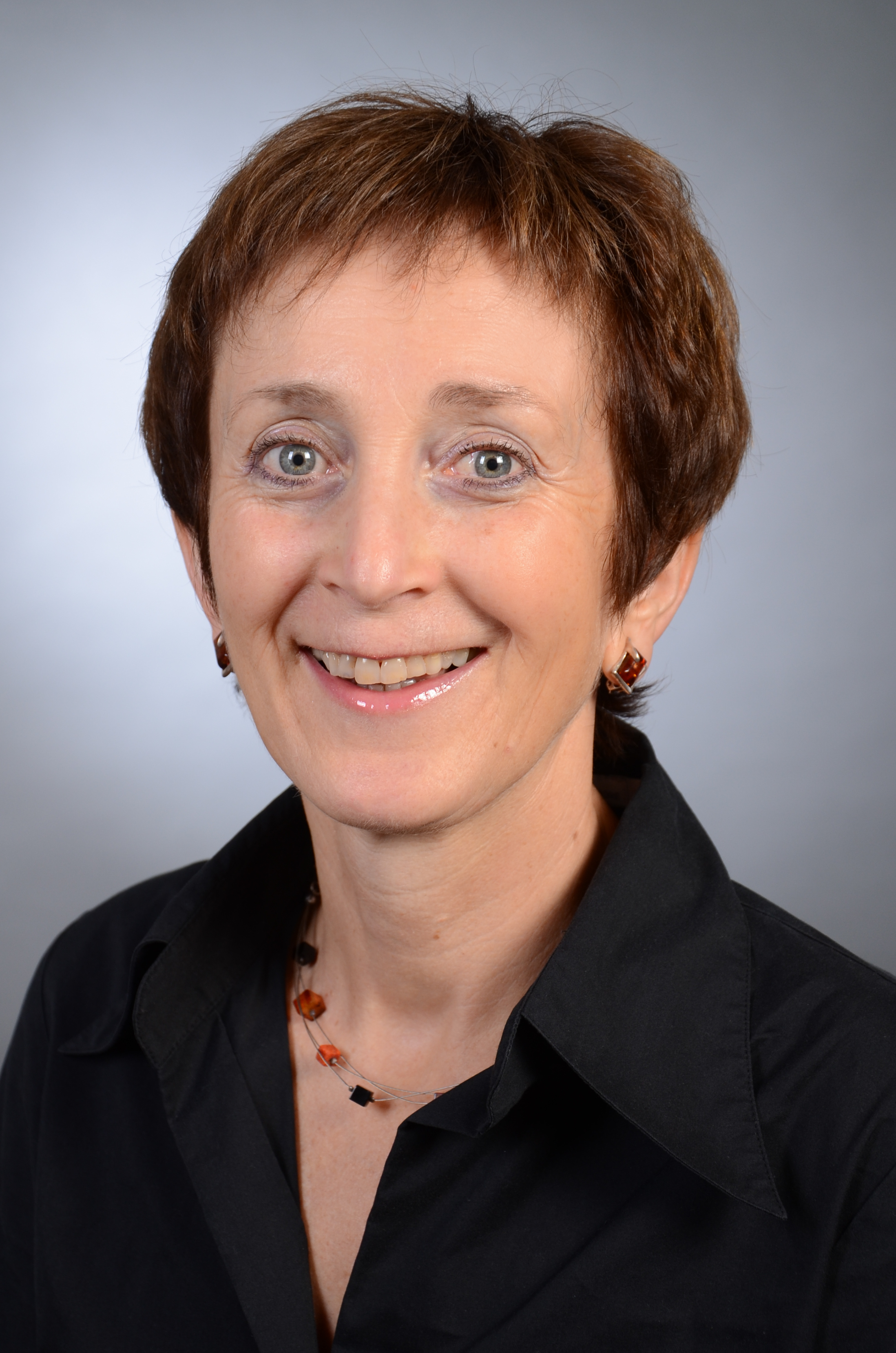Dr. Ellen Banzhaf Dr. Ellen Banzhaf