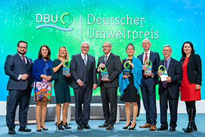 DBU-Umweltpreis. Preisträgerteam: M. van Afferden, Roland Müller, Mi-Yong Lee, W.-M. Hirschfeld. Foto: Peter Himsel/DBUZ