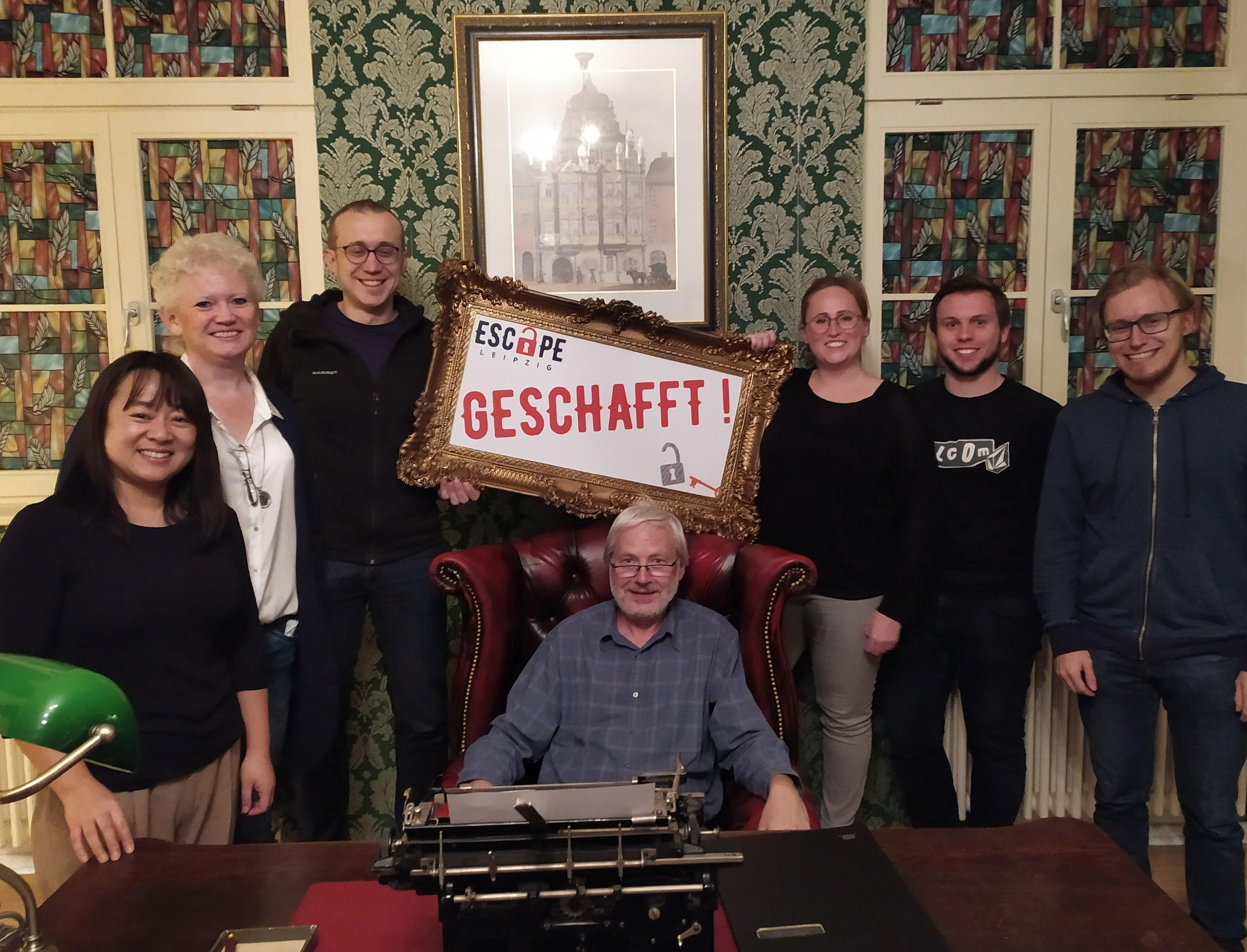 ESCAPE room Team 1 ESCAPE room Team 1