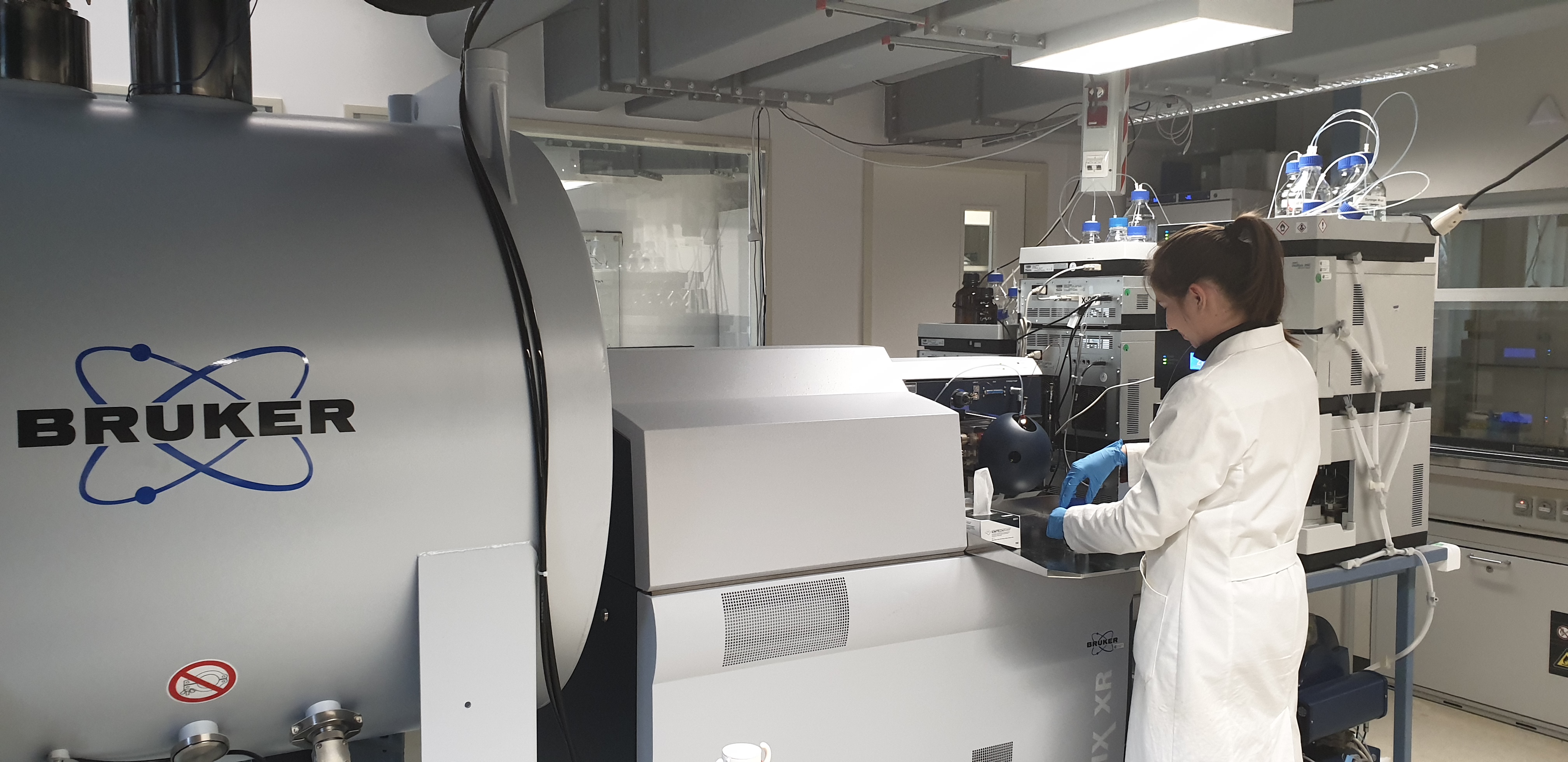 DOC analysis using ultra-high resolution mass spectrometer in ProVIS (Foto: Limei Han, UFZ)