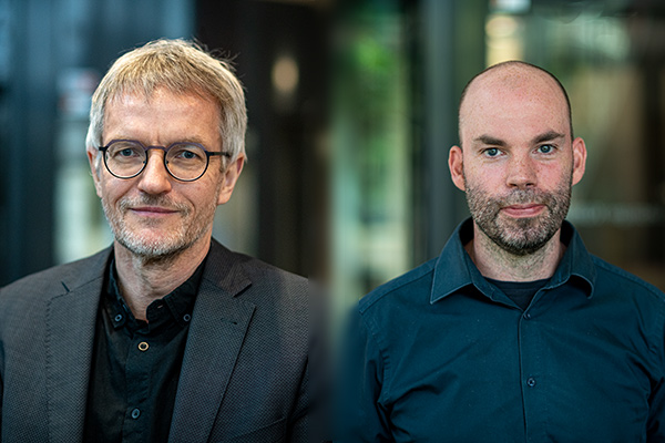 Prof. Dr. Hauke Harms (links) und Dr. René Kallies (rechts). Foto: Sebastian Wiedling / UFZ