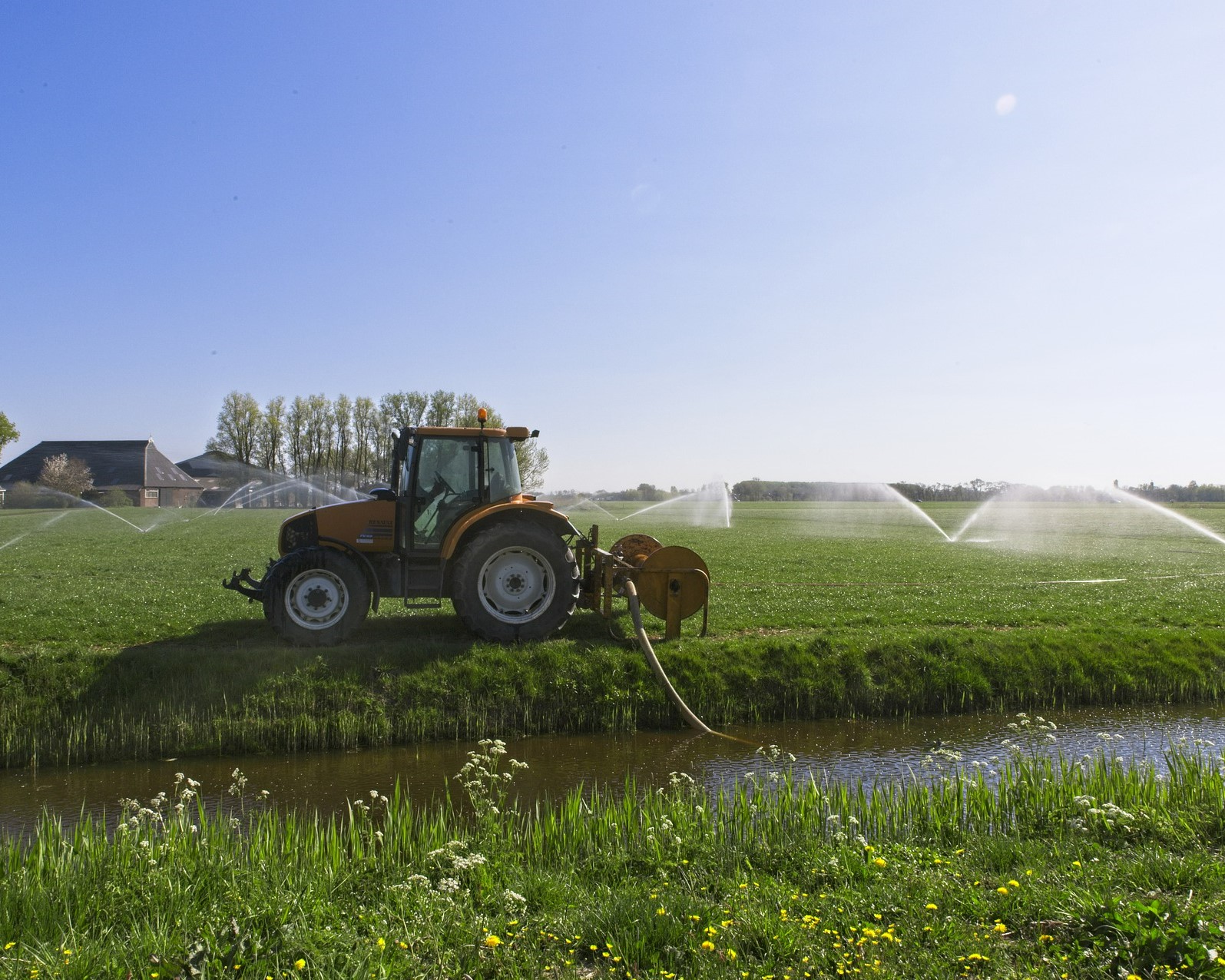 Science-based water solutions require dialogue between stakeholders and scientists. (Source: pixabay) Science-based water solutions require dialogue between stakeholders and scientists. (Source: pixabay)