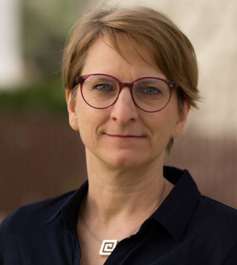 Dr. Anett Georgi Dr. Anett Georgi