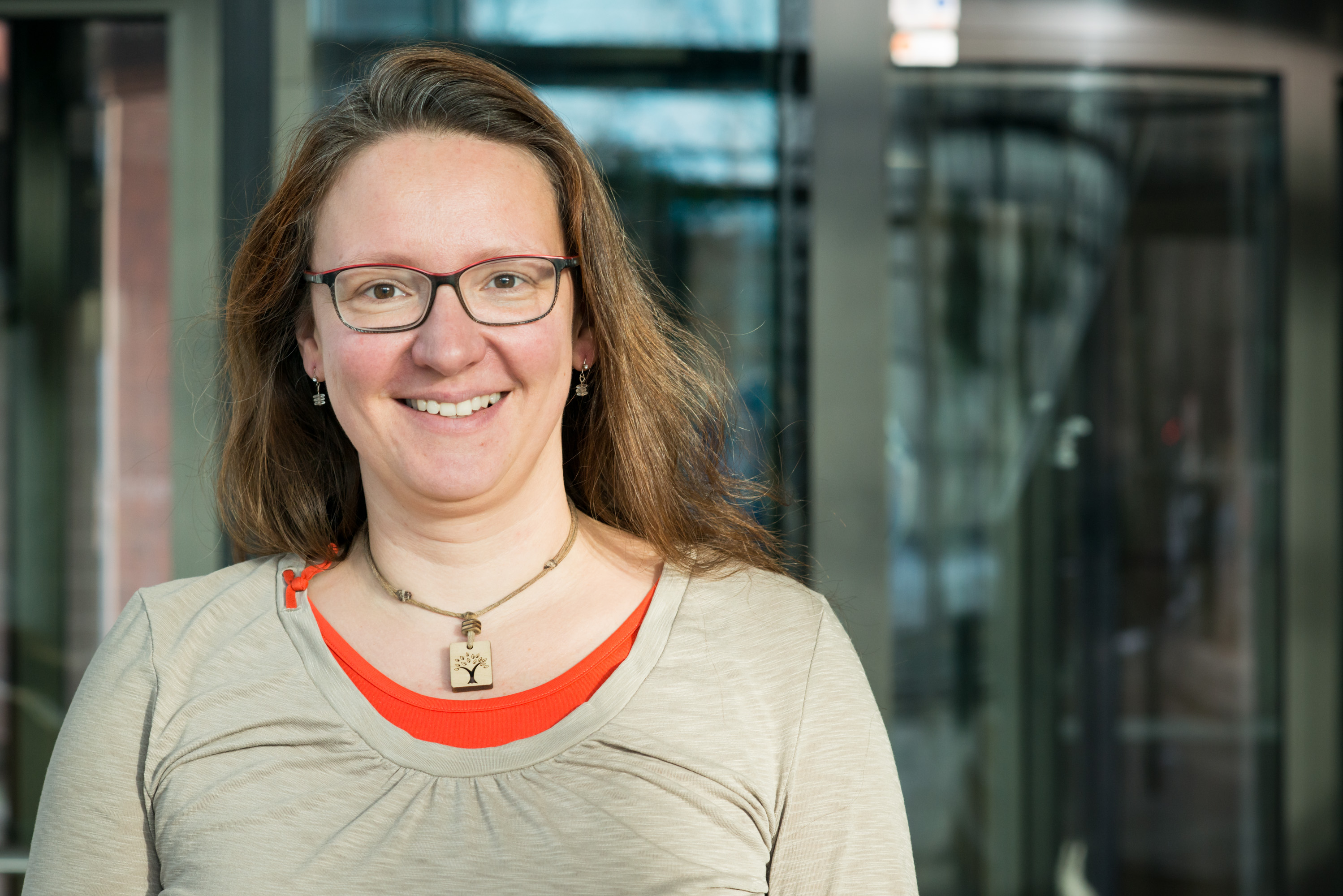 Dr. Dana Kühnel Dr. Dana Kühnel