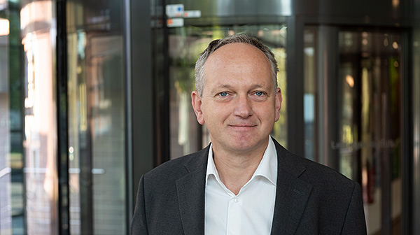 Prof. Martin von Bergen, Head of the Department of Molecular Systems Biology. Photo: Sebastian Wiedling/UFZ