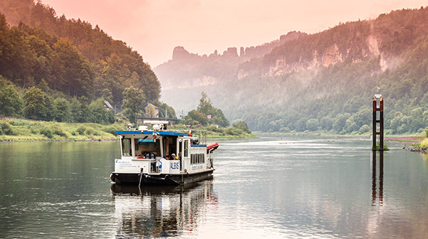 Messfahrt 2019 auf der Elbe im Elbsandsteingebirge. Foto: André Künzelmann / UFZ