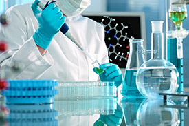 Die Wissenschaftler um Dr. Jörg Hackermüller wollen zukünftig prüfen, welchen Einfluss Umweltschadstoffe auf das Vorkommen nichtkodierender RNAs in Immunzellen haben. Foto: Alexander Raths Fotolia.com Die Wissenschaftler um Dr. Jörg Hackermüller wollen zukünftig prüfen, welchen Einfluss Umweltschadstoffe auf das Vorkommen nichtkodierender RNAs in Immunzellen haben. Foto: Alexander Raths Fotolia.com