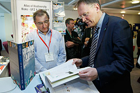 EC Commissioner Janez Potocnik in conversations with Lyubomir Penev, Pensoft Publishing Company Sofia