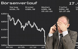 Börsencrash - Mann verzweifelt Börsencrash - Mann verzweifelt