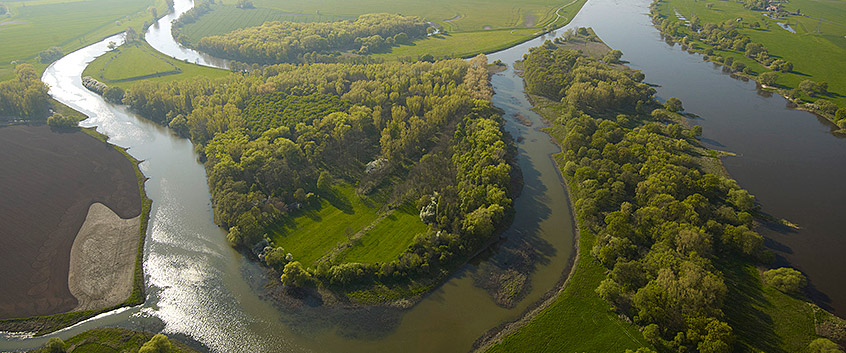 The river Saal flows inot the river Elbe (Germany). Photo: André Künzelmann/UFZ