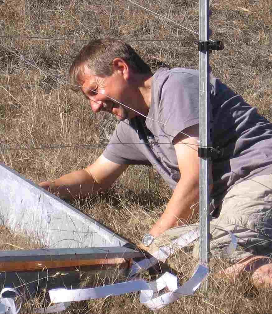 Gastropod exclosure in Californian grassland (Pepperwood Preserve, Sonoma County)