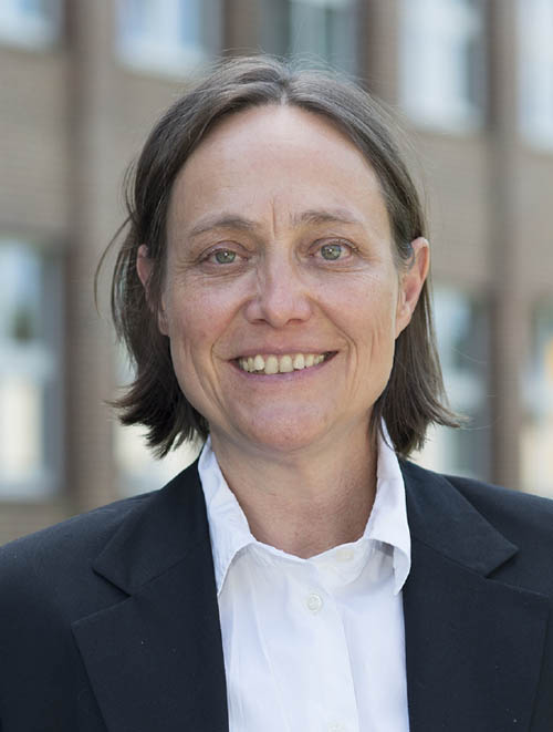 Dr. Silke Beck Dr. Silke Beck