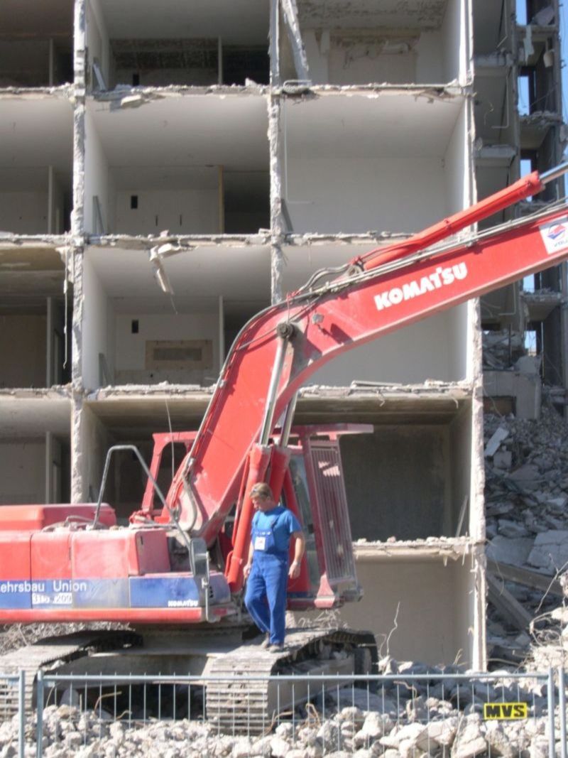 Demolition of housing in Leipzig-Grünau