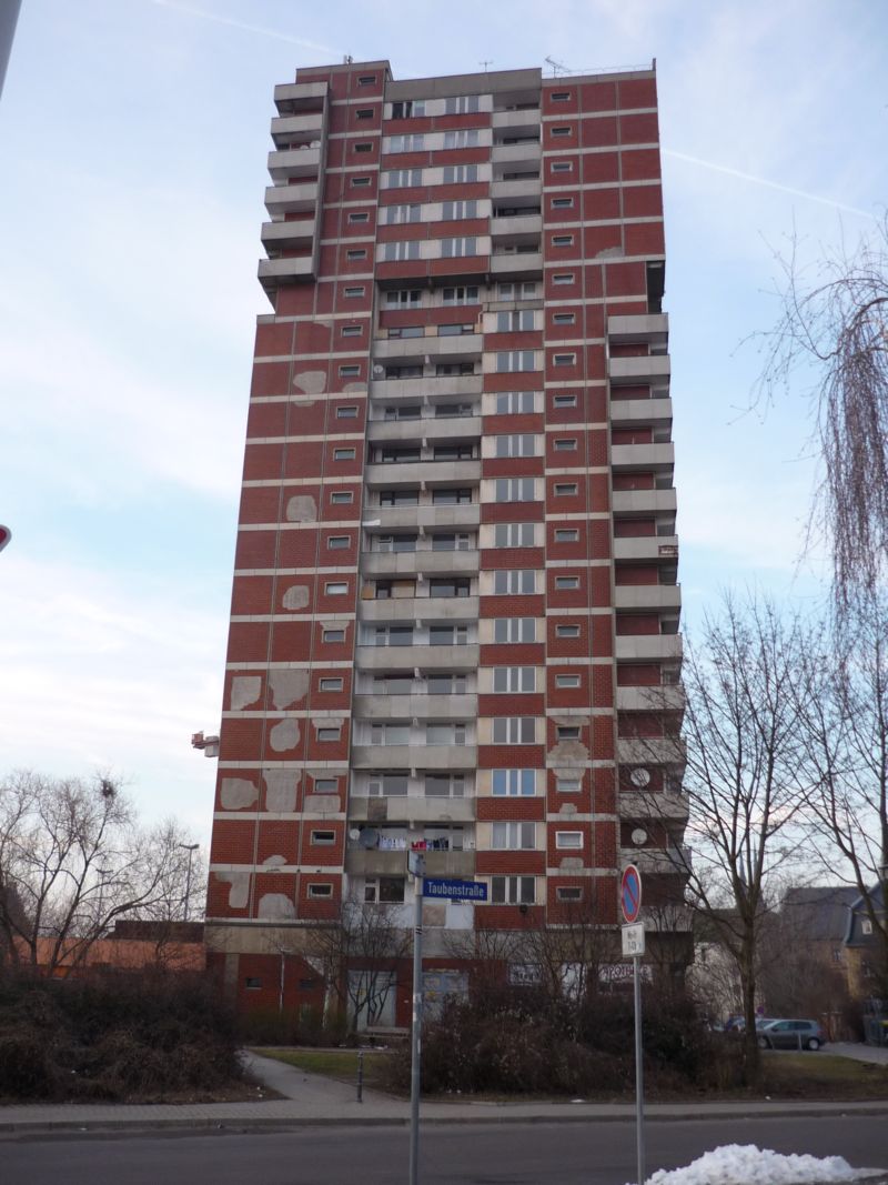 Large housing estate in Halle-Glaucha before demolition