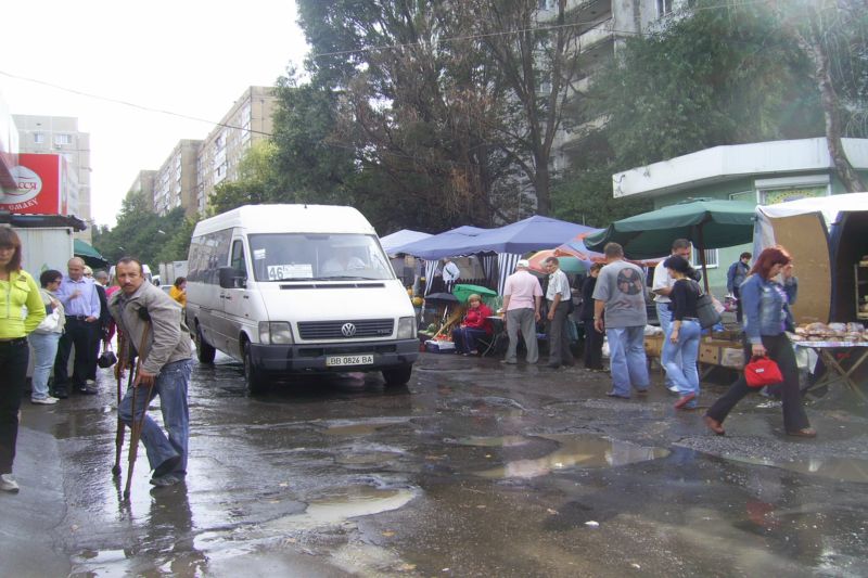 Market in large housing estates in Donetsk