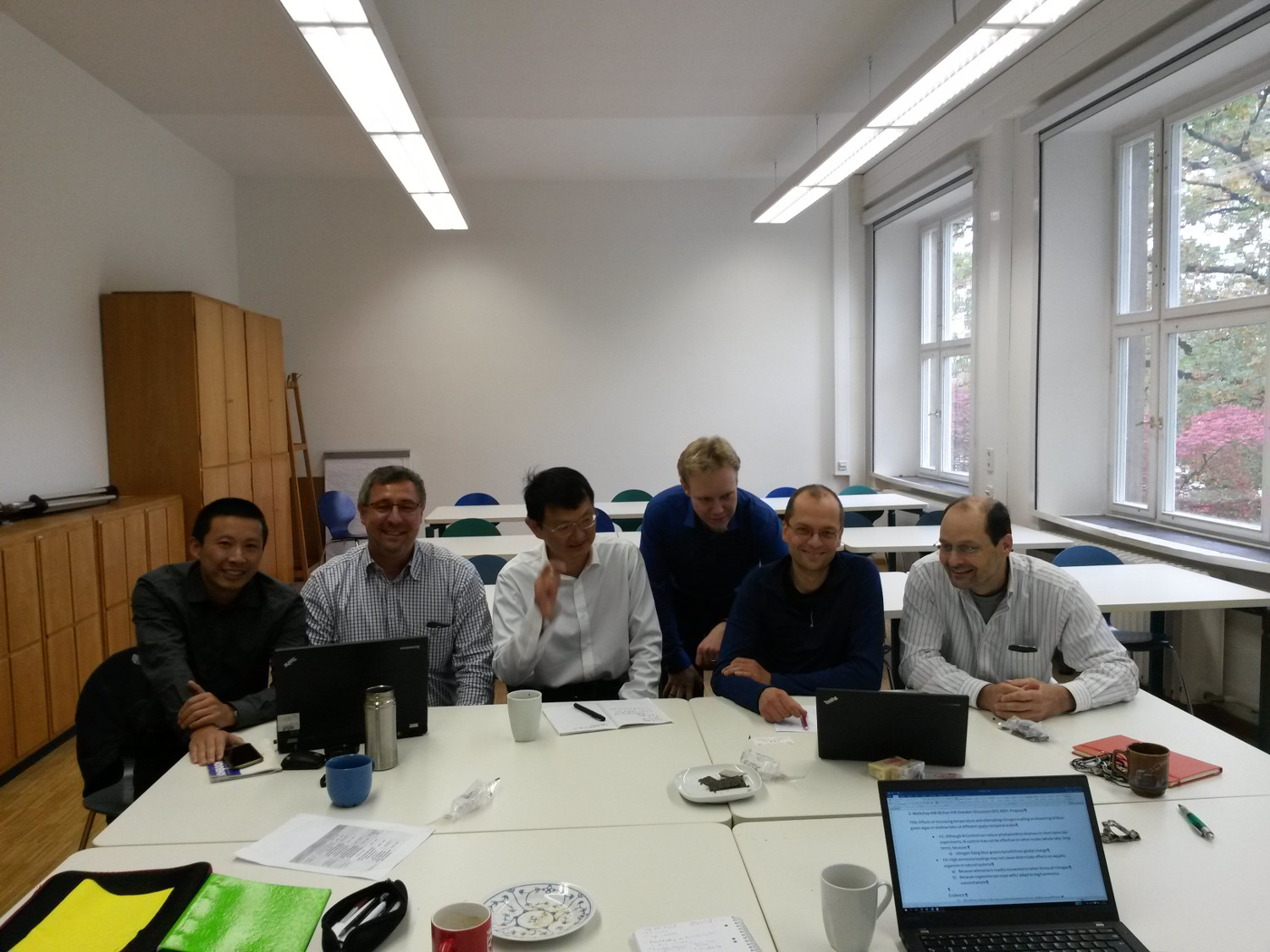 Discussion session in the seminar room of the Institute in Dresden