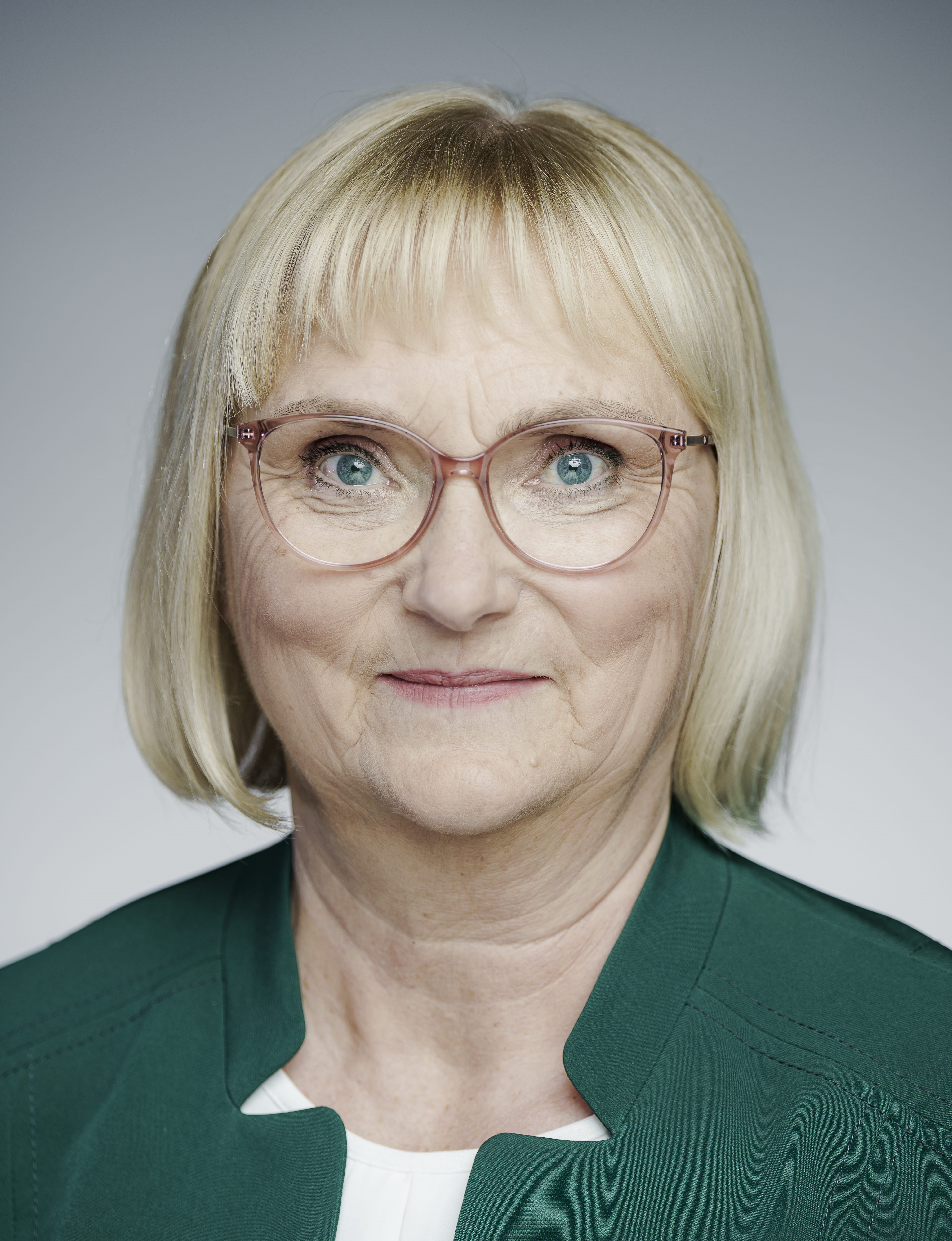 Bettina Hoffmann Bettina Hoffmann